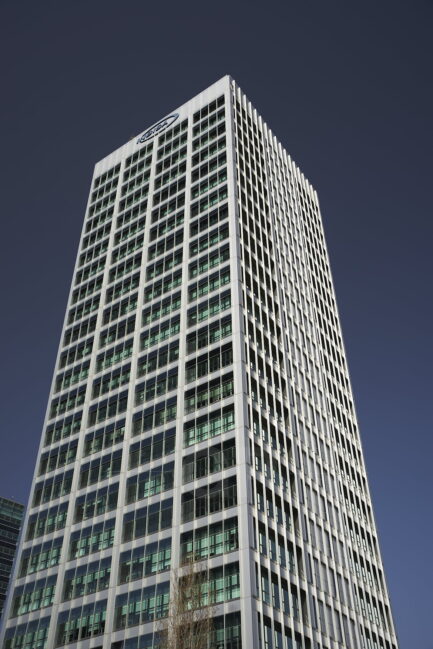 Inbisa tower skyscraper L'Hospitalet