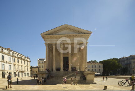 Maison carrée entrance view