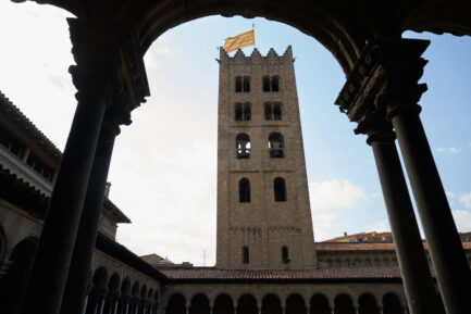 Santa Maria de Ripoll's tower from the cloister