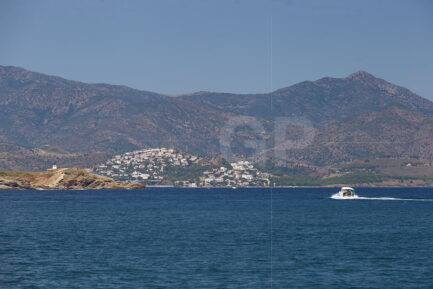 Sailing El Port de la Selva bay to Llançà